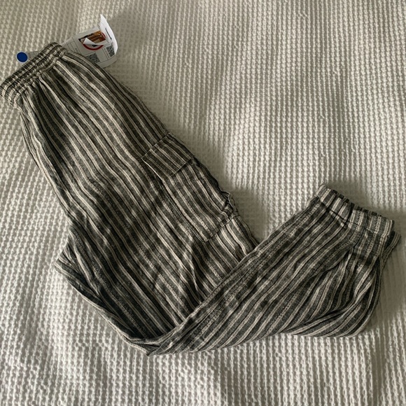 NWT(kind of) owen cargo pull on pants from BDG - Picture 2 of 3